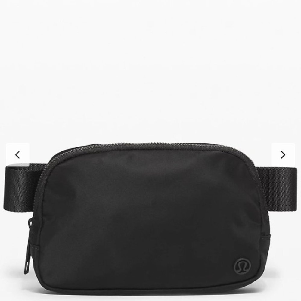 Lululemon Everywhere Belt Bag *1L